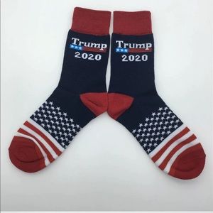 - Trump 2020 unisex socks
